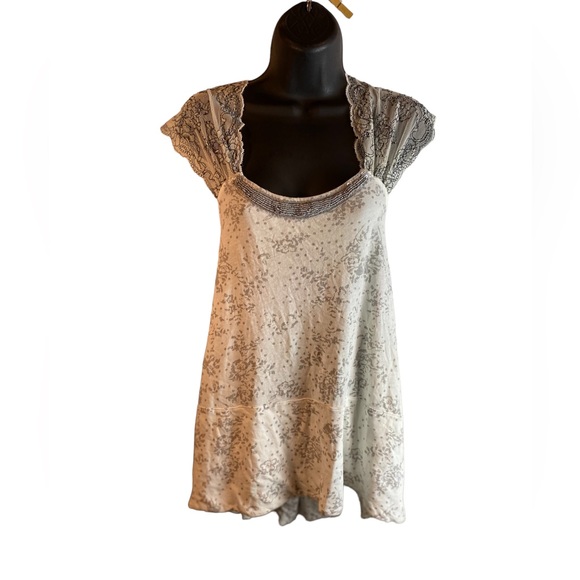Free People Tops - Free People Lace Cross Back Blouse Size XS